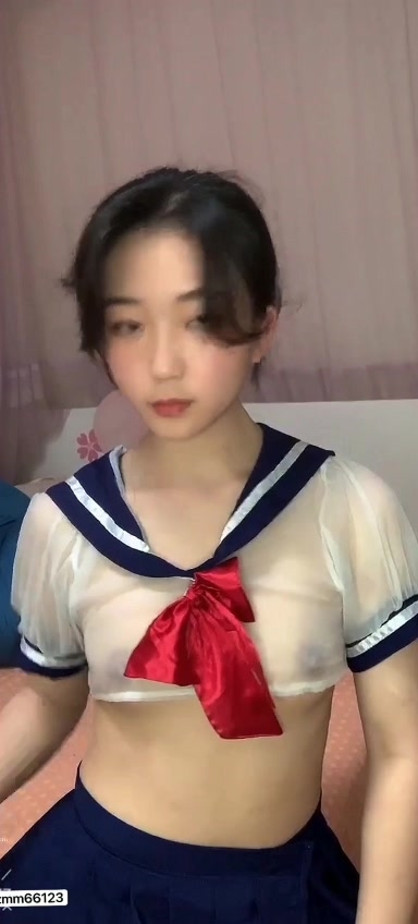 冒充舞蹈老师 让漂亮的小妹子 来一段裸舞看看身材如何