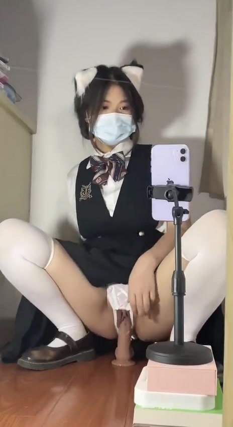 漂亮妹妹直播！一对美乳！ 道具抽插