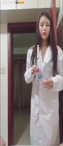 精彩演绎护士来打针病人JJ难受让摸摸然后啪啪啪对白清晰不要错过