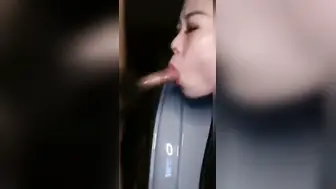 老婆闺蜜给我口爆没想到她这么骚