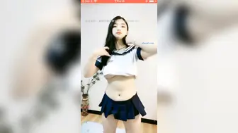 爆乳学生妹