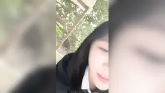 最新下海的无敌清纯美少女，大胆在户外自慰 (2)