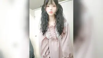 ❣️推荐❣️喵小吉闺蜜【TiTi钛合金】公厕露出，路边K房露出，素人自拍，三点全露