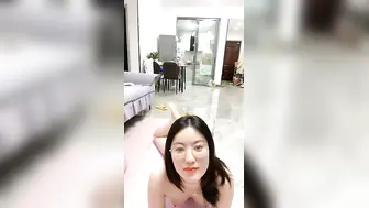 颜值剩女！~20小时，【小熊吃不饱】，全裸瑜伽，下厨，客厅瑜伽店，撅起白嫩的小屁股，瞬时让你想插进佳作 (23)