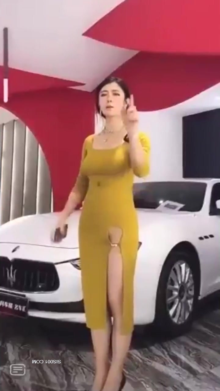 美女直播卖车