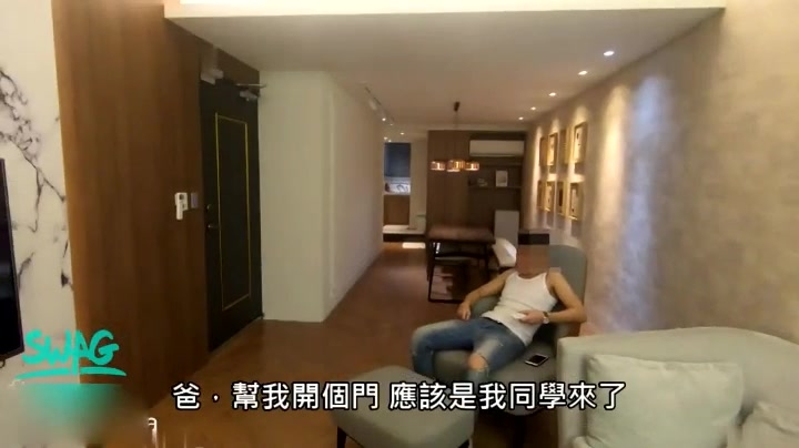 lucynana 小悠的漂亮女闺蜜来家中做客趁她出去买东西被小悠的爸爸强行给操了国语对白