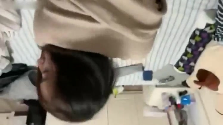 床边后入猛操细腰美臀性瘾女友 操的直叫BABA