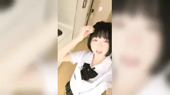 #主播_JK装眼镜美少女_跪在沙发翘起屁股_跳蛋着小穴骚话不断