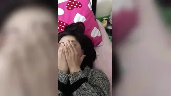 长沙小少妇，肉感真实的人妻，‘不给你拍’，人妻一直拿手挡着脸，艹舒服了又松开，‘手机，唔，手机’，给她爽！