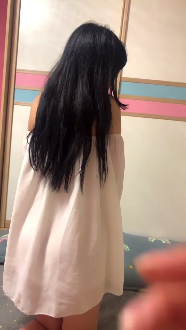 00后小女友。男：被你叫的快射出来了  女：太舒服了就会叫嘛