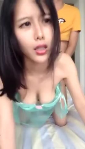 后入大奶美女